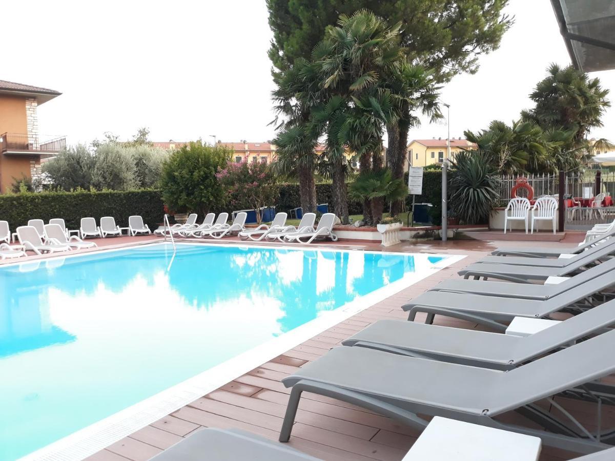 Hotel Da Roberto Лацизе Екстериор снимка